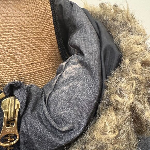 Gap Toggle Button Puffer Coat Faux Fur Hood Heavyweight Winter‎ Gray Size Medium - Picture 2 of 4